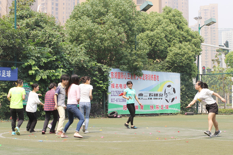 砸毽子2.jpg